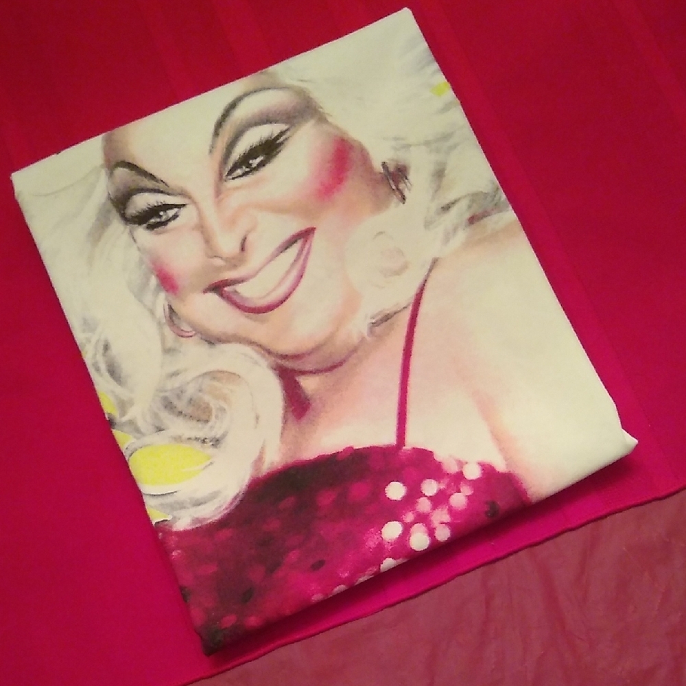Divine Graphic T-Shirt - Picture 6 of 7